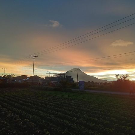Vulkaan Homestay 베라스타기 외부 사진